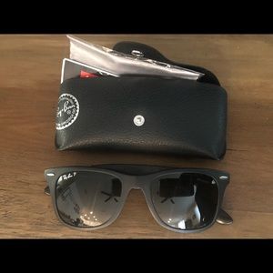 Ray Ban New Wayfarer Liteforce Polarized Matte Black